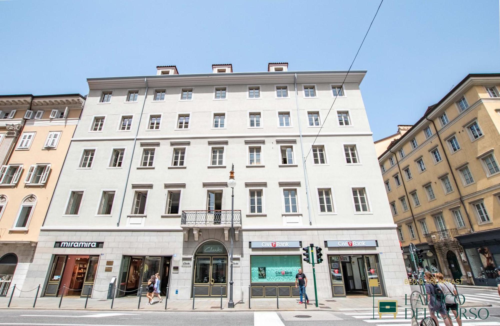 L'Attico Del Corso Apartment Triest Exterior foto